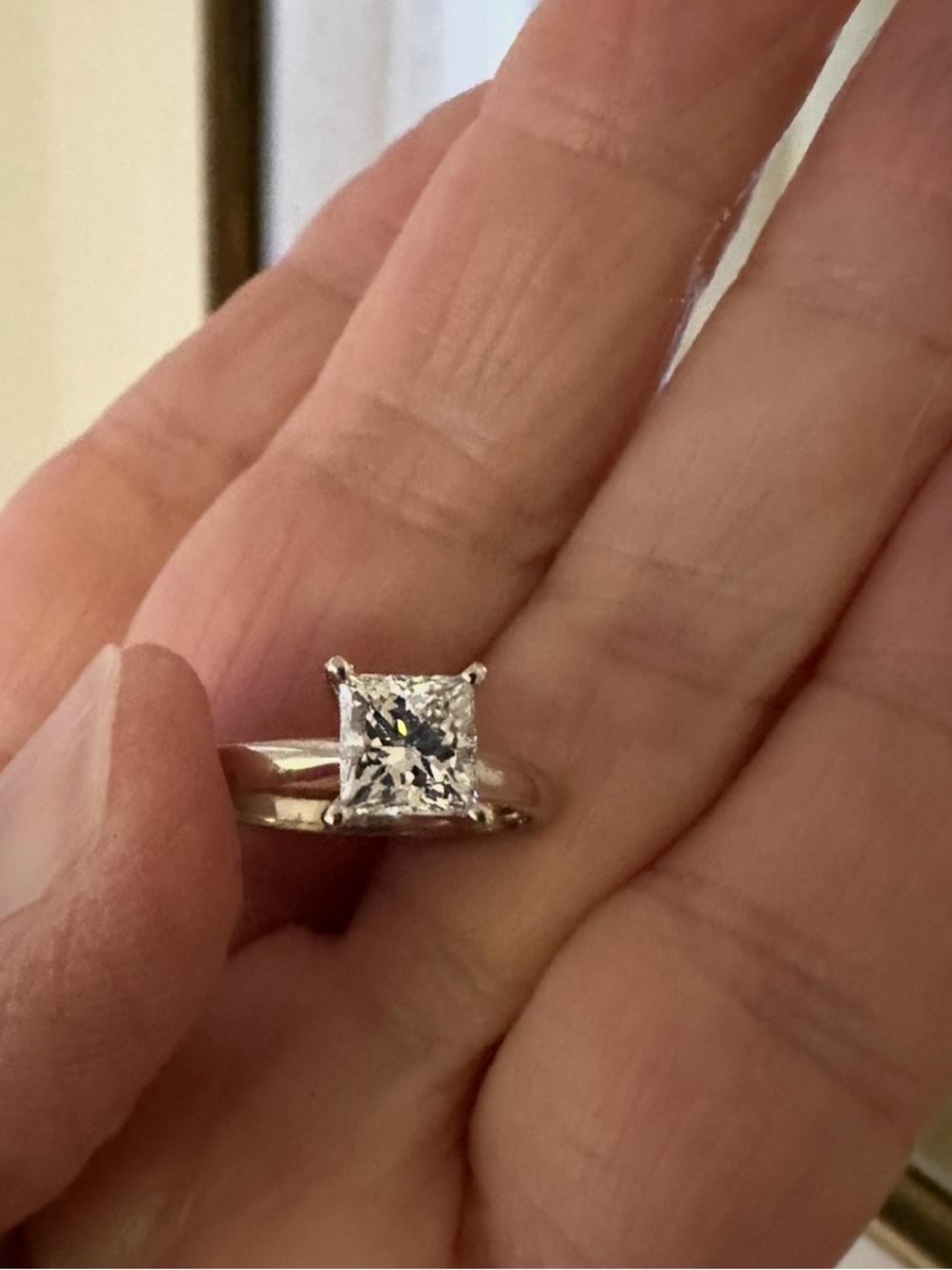 Princess-Cut Solitaire Ring in 14 K white Gold 
Lab created Diamond